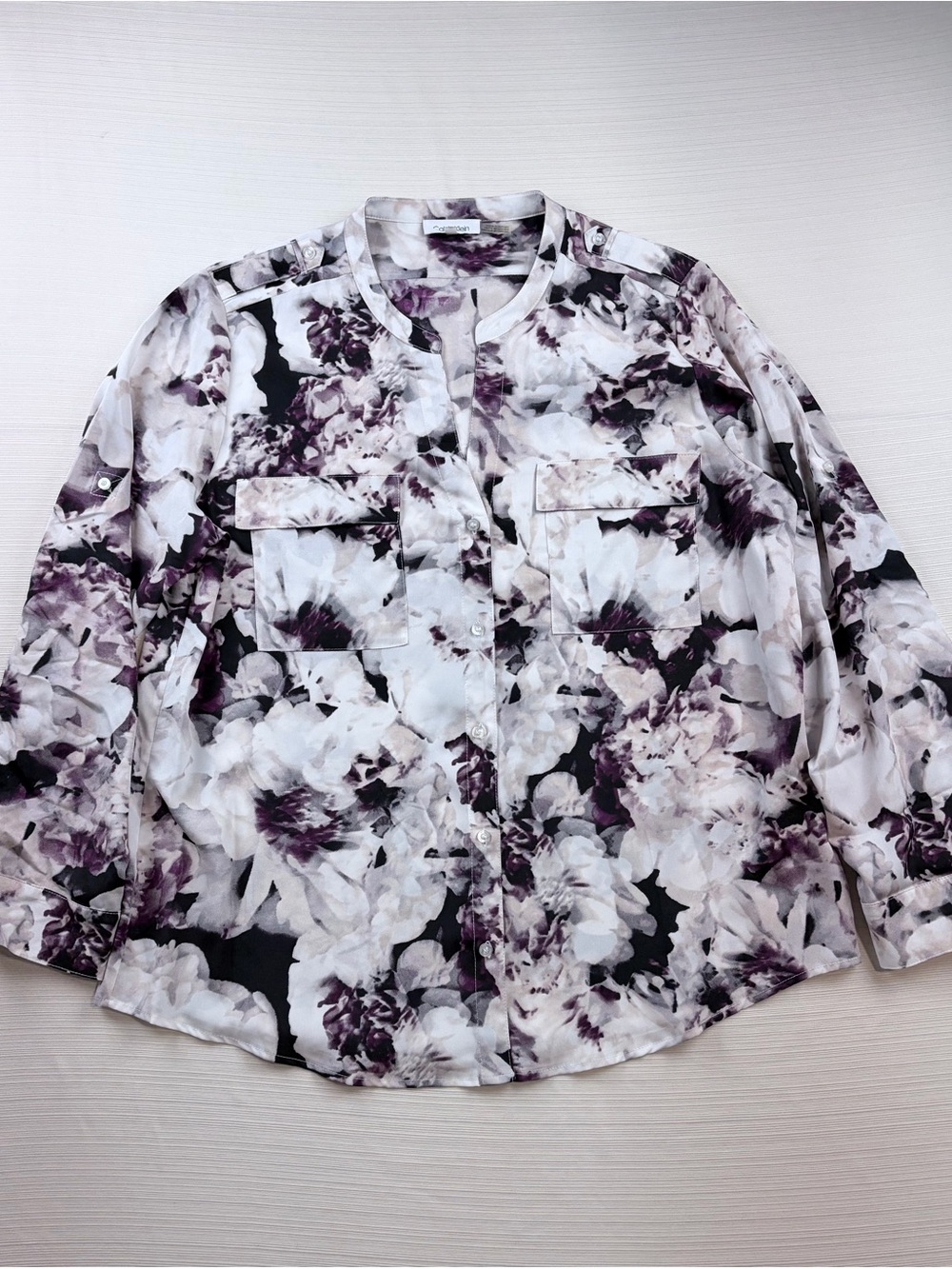 Women’s Calvin Klein White and Purple Floral Button-Down Long / 3/4 sleeves XL